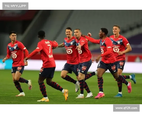 法甲历史荣耀与传奇揭秘 聚焦法甲奖杯背后的故事与辉煌时刻 法甲历史荣耀与传奇揭秘 聚焦法甲奖杯背后的故事与辉煌时刻